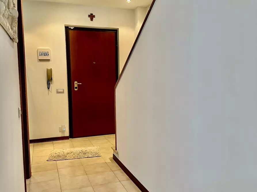 Immagine 19 di Casa semindipendente in vendita  a Carrara