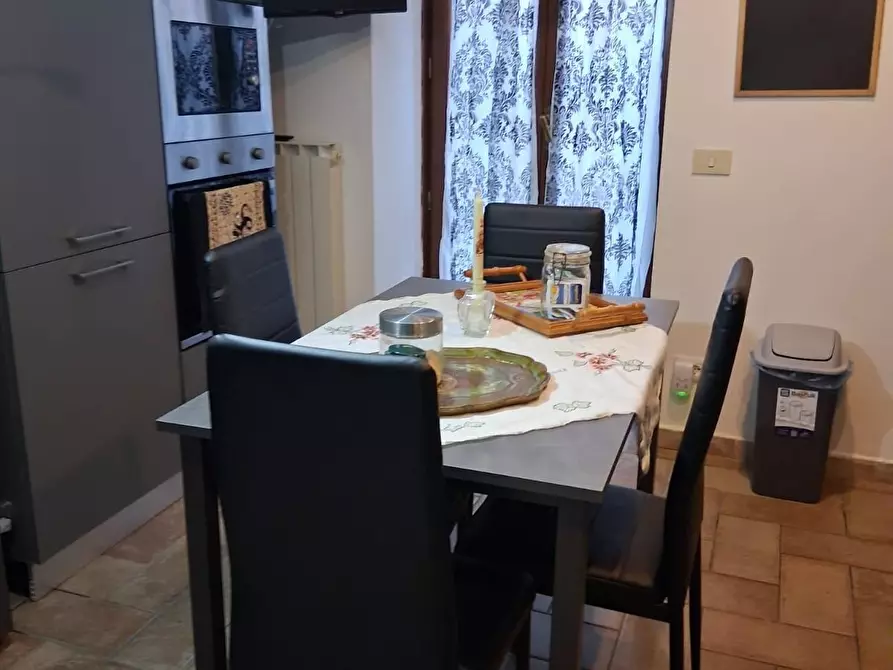 Immagine 4 di Appartamento in vendita  a Carrara