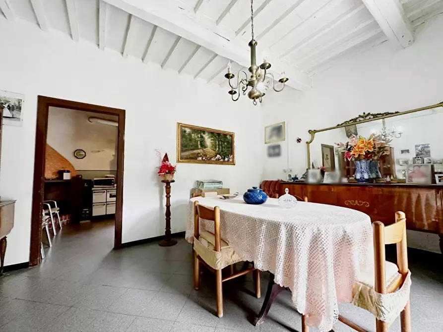Immagine 3 di Casa colonica in vendita  a Uzzano