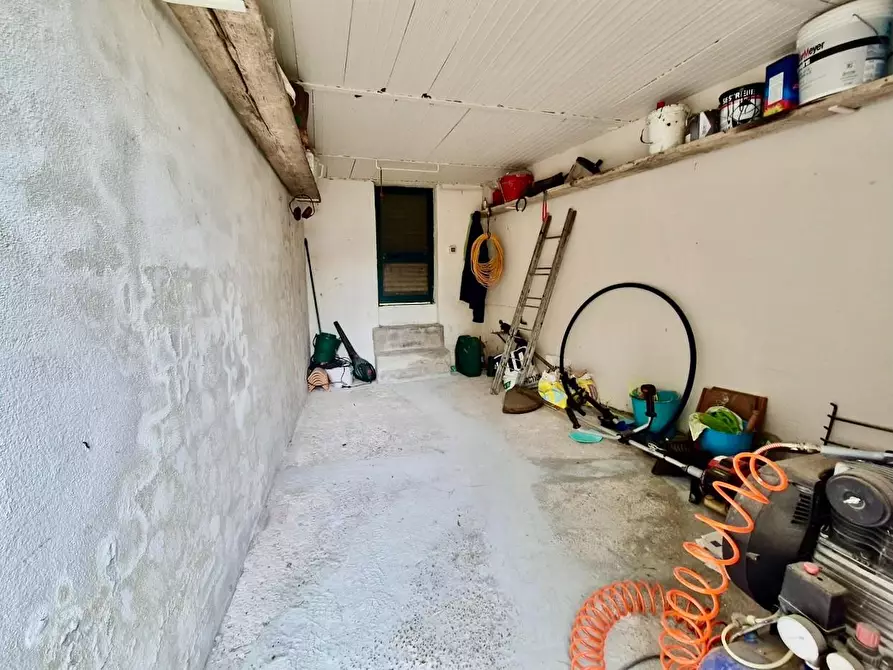 Immagine 16 di Villa in vendita  a Calci