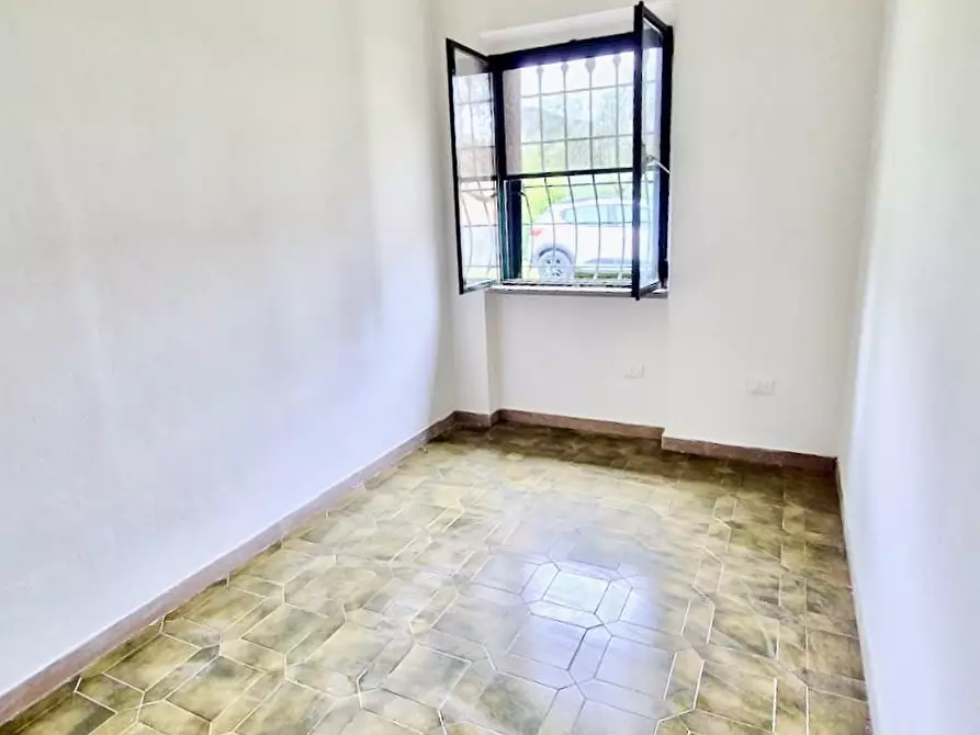 Immagine 31 di Villa in vendita  a Calci