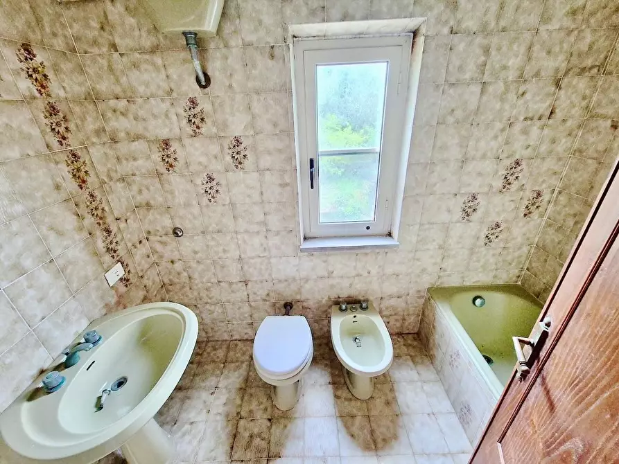 Immagine 26 di Villa in vendita  a Calci