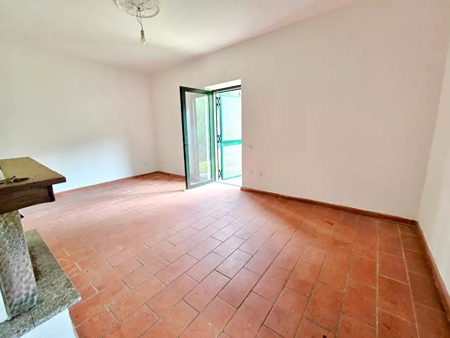Immagine 20 di Villa in vendita  a Calci