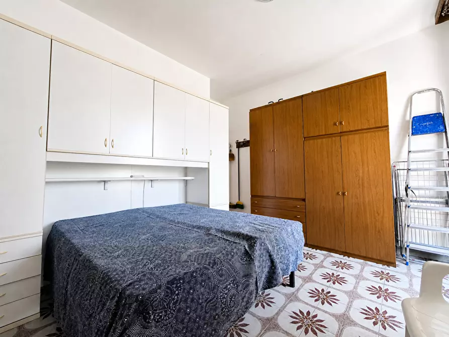 Immagine 12 di Appartamento in vendita  a Carrara