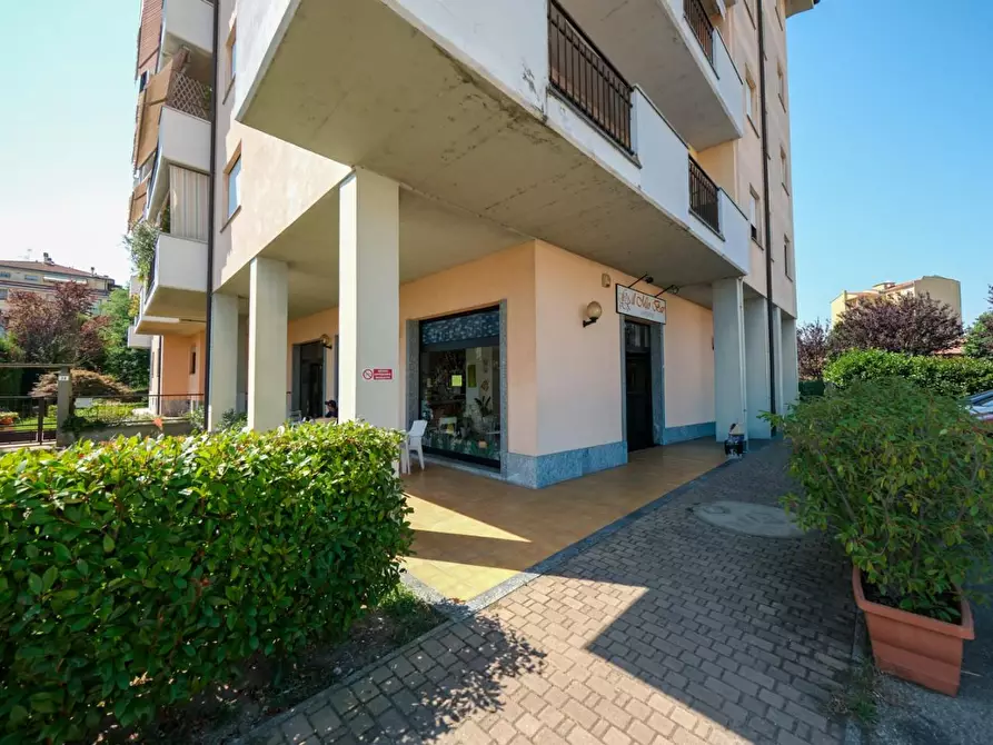 Immagine 2 di Negozio in vendita  a Mortara