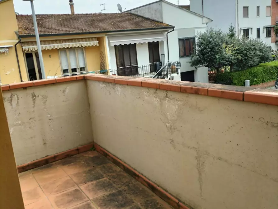 Immagine 12 di Appartamento in affitto  a Pisa