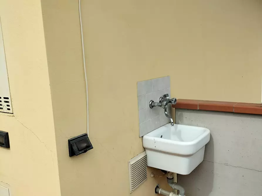 Immagine 13 di Appartamento in affitto  a Pisa