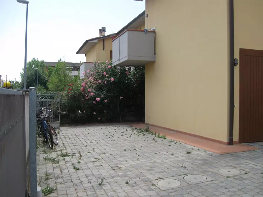 Immagine 2 di Appartamento in affitto  a Pisa