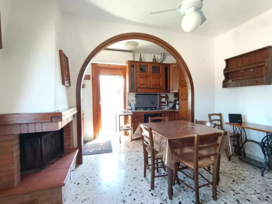 Immagine 6 di Appartamento in affitto  a San Giuliano Terme