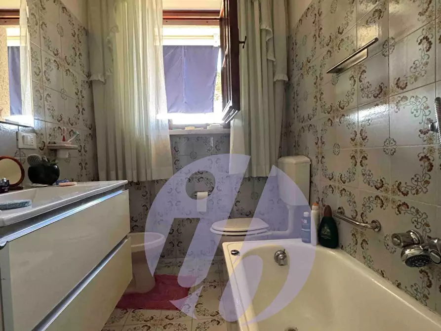 Immagine 15 di Porzione di casa in vendita  a Camaiore