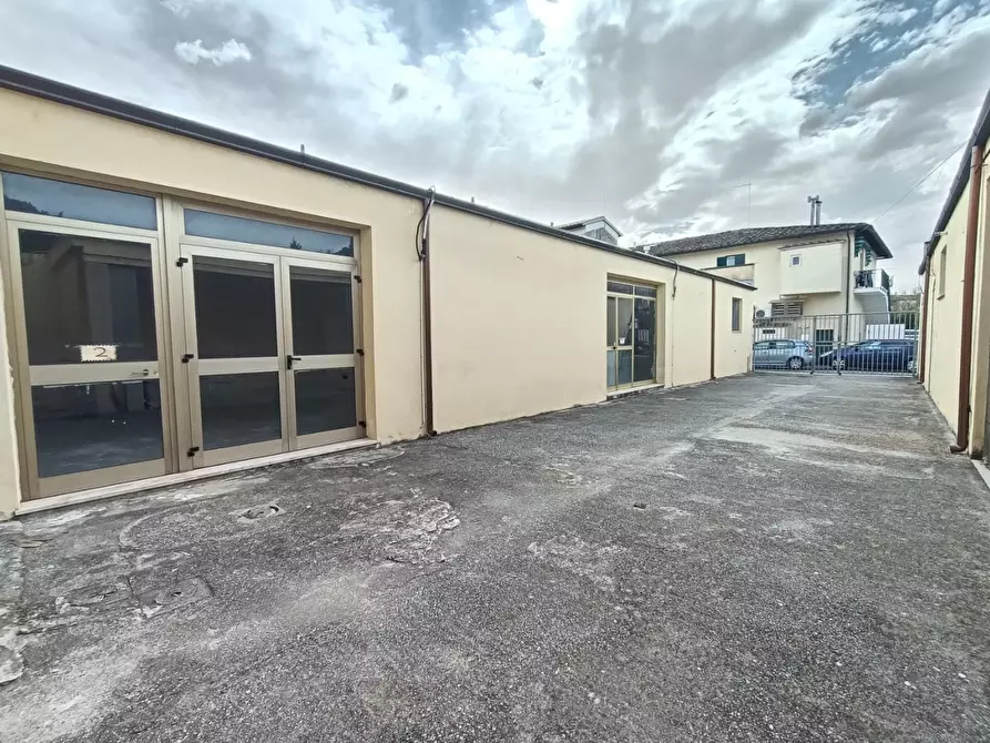 Immagine 31 di Casa indipendente in vendita  a Pisa