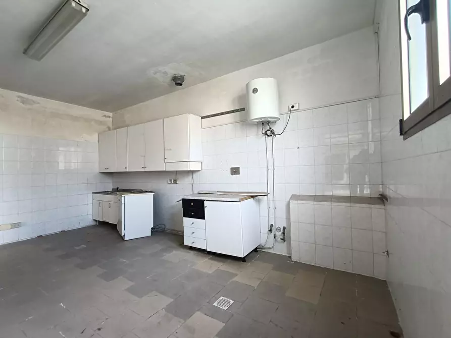 Immagine 18 di Casa indipendente in vendita  a Pisa