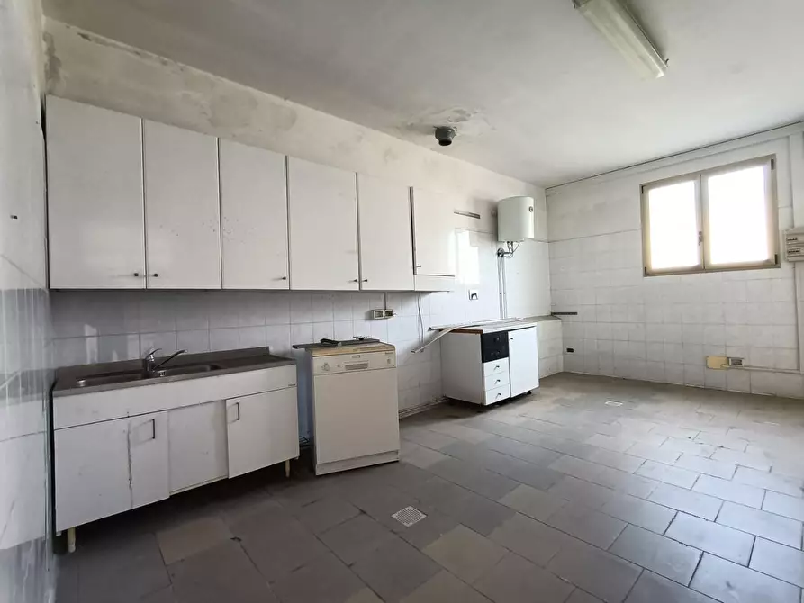 Immagine 19 di Casa indipendente in vendita  a Pisa