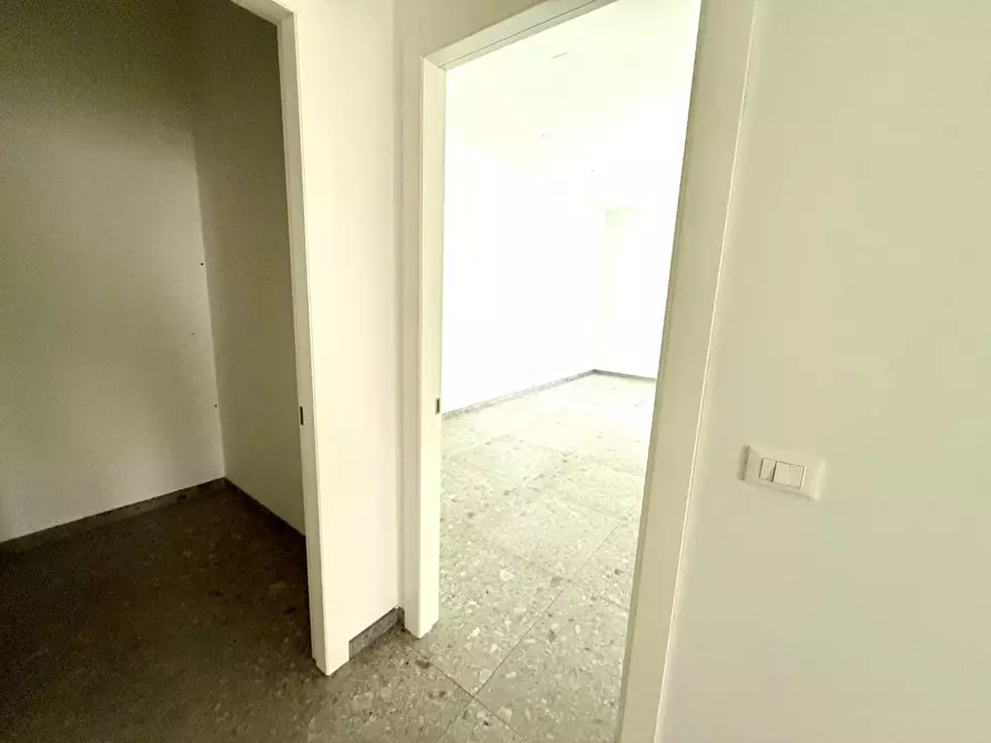 Immagine 4 di Ufficio in affitto  a Ponsacco