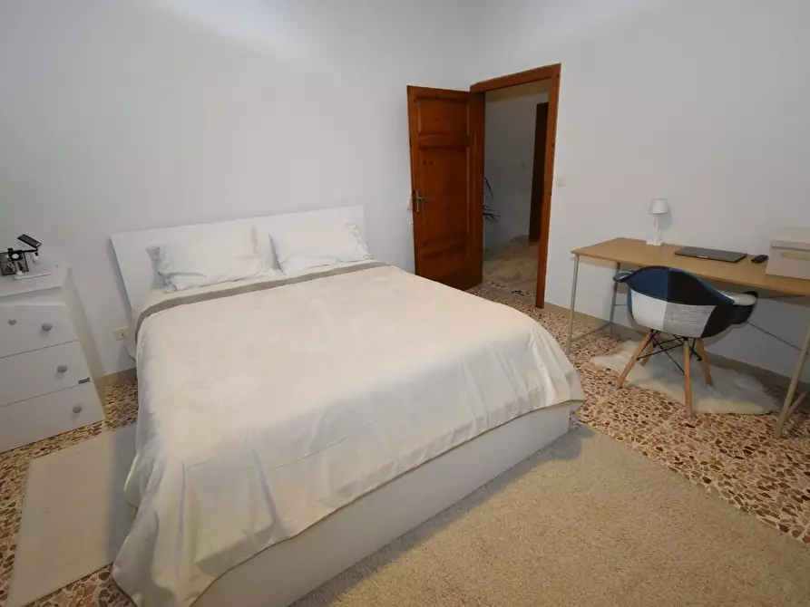Immagine 25 di Villa in vendita  a Vecchiano