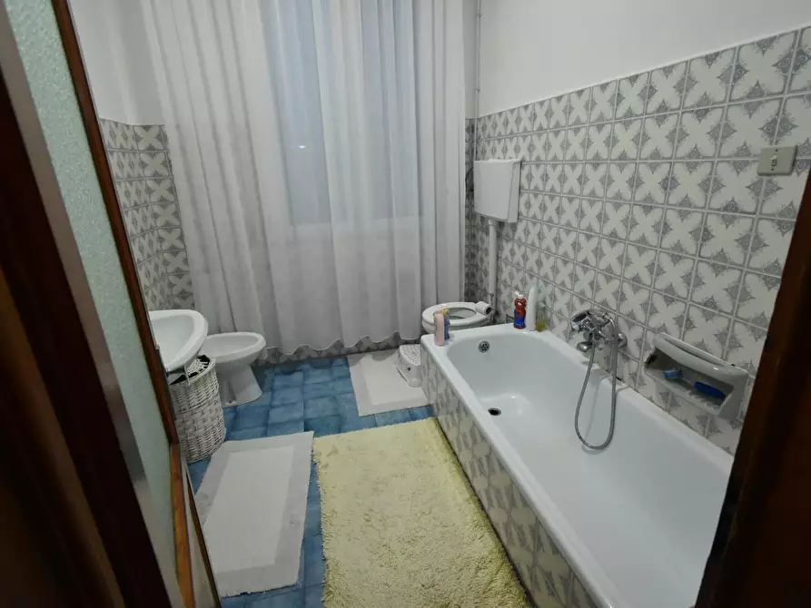 Immagine 31 di Villa in vendita  a Vecchiano