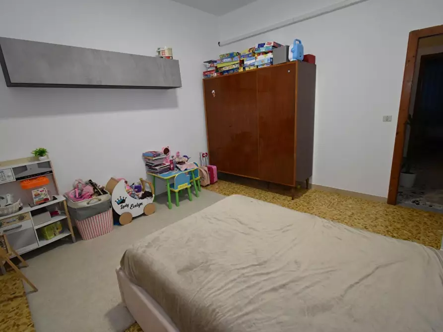 Immagine 15 di Villa in vendita  a Vecchiano