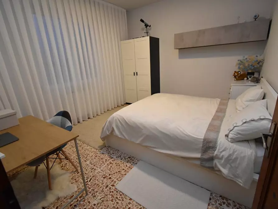 Immagine 33 di Villa in vendita  a Vecchiano