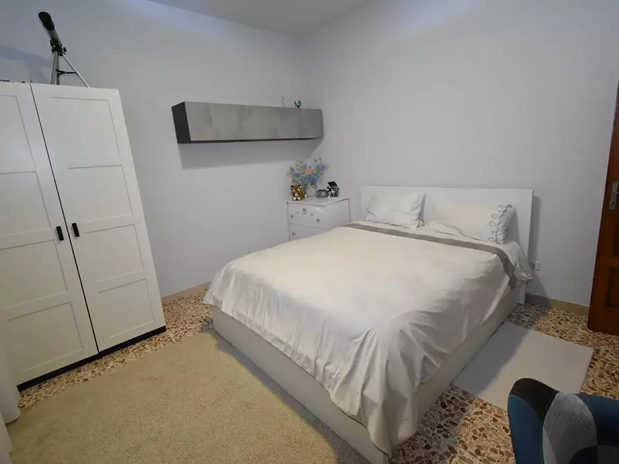 Immagine 23 di Villa in vendita  a Vecchiano
