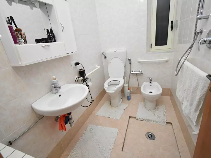 Immagine 44 di Villa in vendita  a Vecchiano