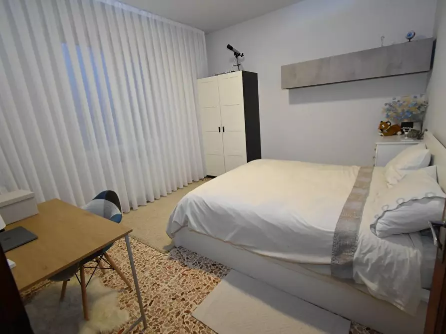 Immagine 22 di Villa in vendita  a Vecchiano