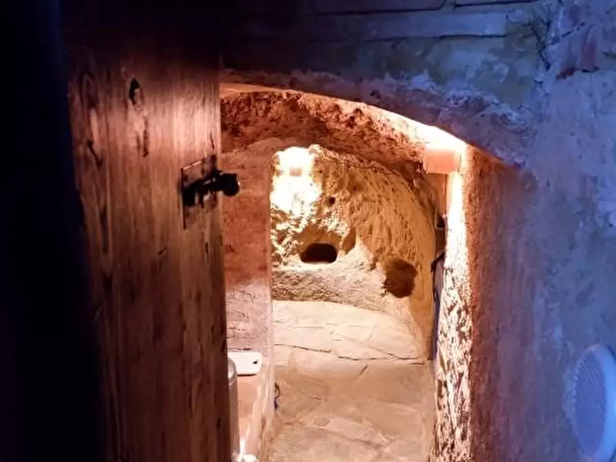 Immagine 66 di Casa semindipendente in vendita  a Colle Di Val D'elsa