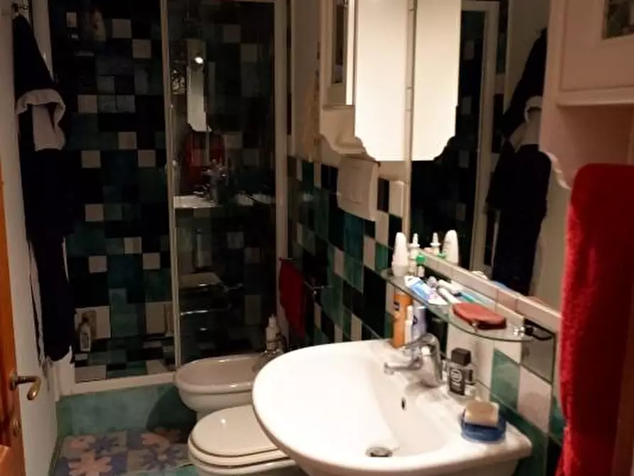 Immagine 48 di Casa semindipendente in vendita  a Colle Di Val D'elsa