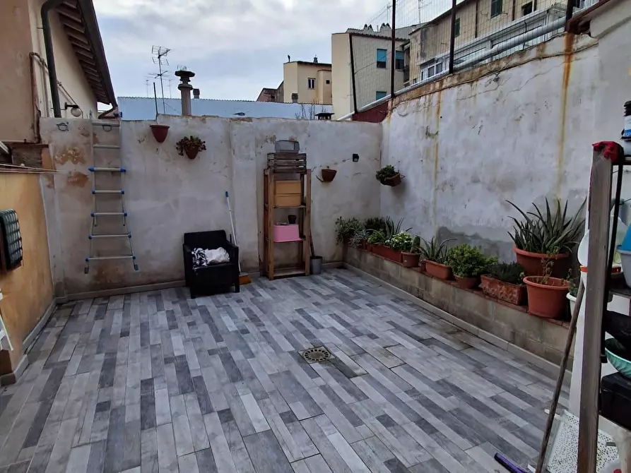 Immagine 4 di Appartamento in vendita  a Livorno