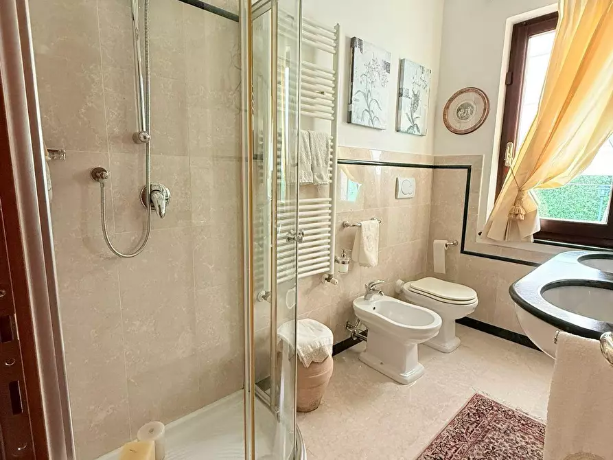 Immagine 16 di Casa indipendente in vendita  a Massa