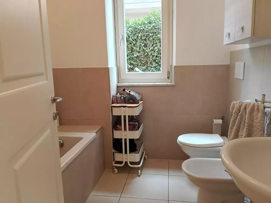 Immagine 11 di Appartamento in vendita  a Massa