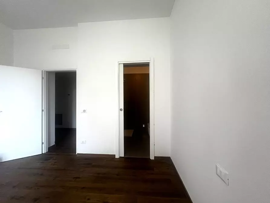 Immagine 17 di Appartamento in vendita  a Pisa