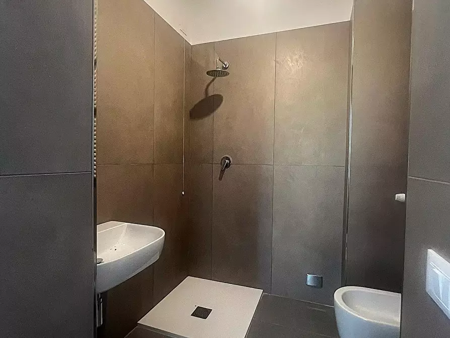 Immagine 18 di Appartamento in vendita  a Pisa