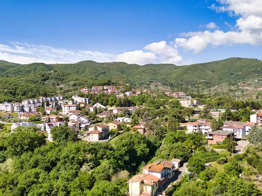 Immagine 2 di Appartamento in vendita  a Cavriglia