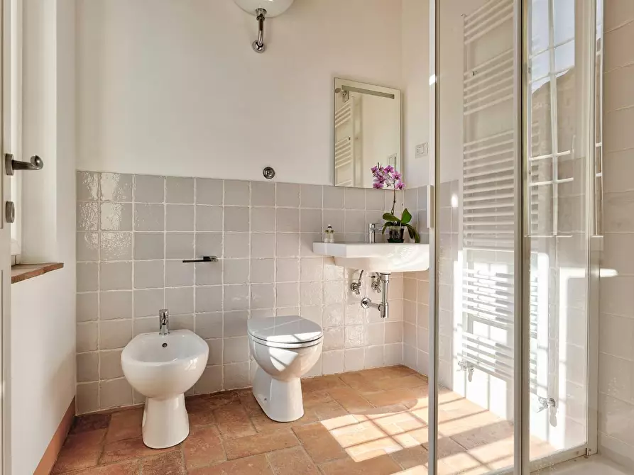 Immagine 24 di Villa in vendita  a Capannori