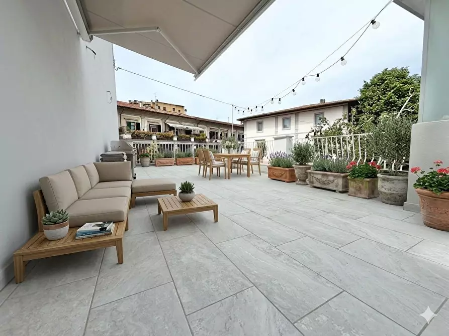 Immagine 1 di Appartamento in vendita  a Signa