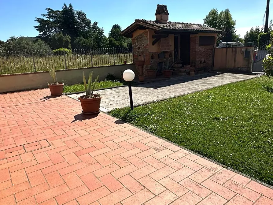 Immagine 2 di Rustico / casale in vendita  a Porcari