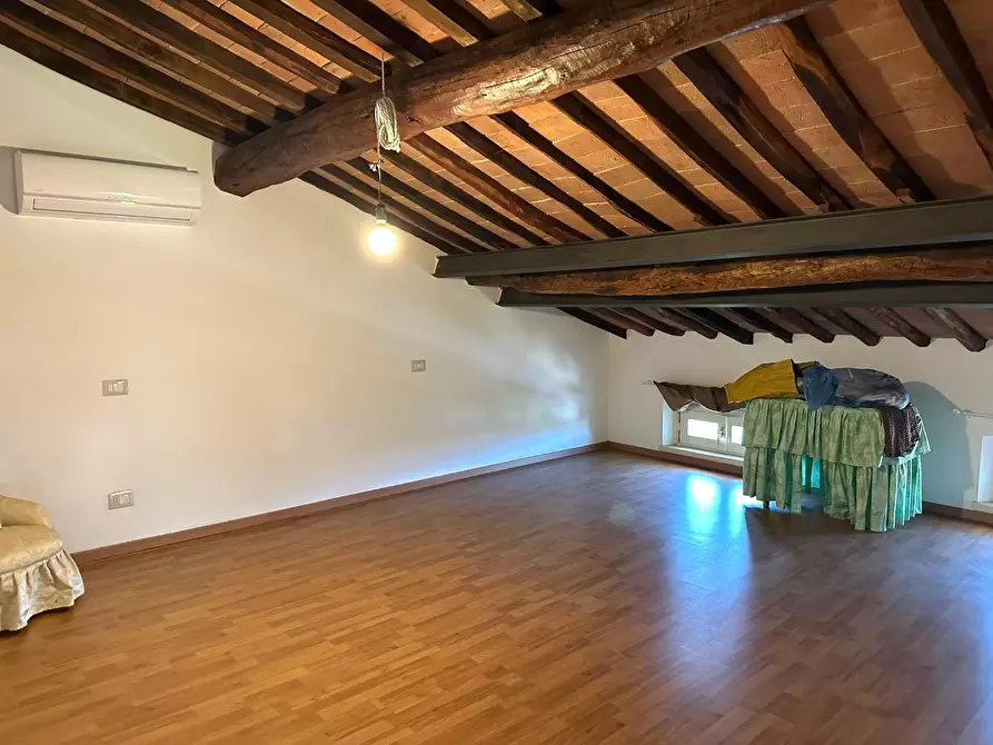 Immagine 36 di Rustico / casale in vendita  a Porcari