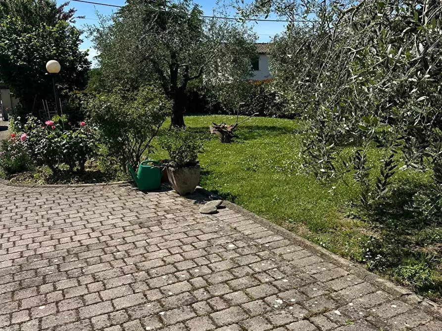 Immagine 43 di Rustico / casale in vendita  a Porcari