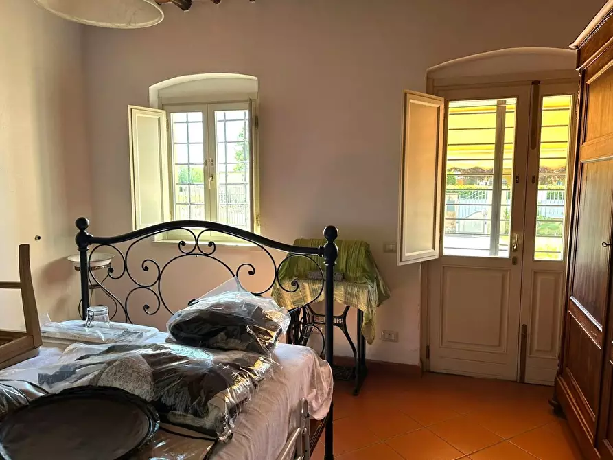 Immagine 18 di Rustico / casale in vendita  a Porcari