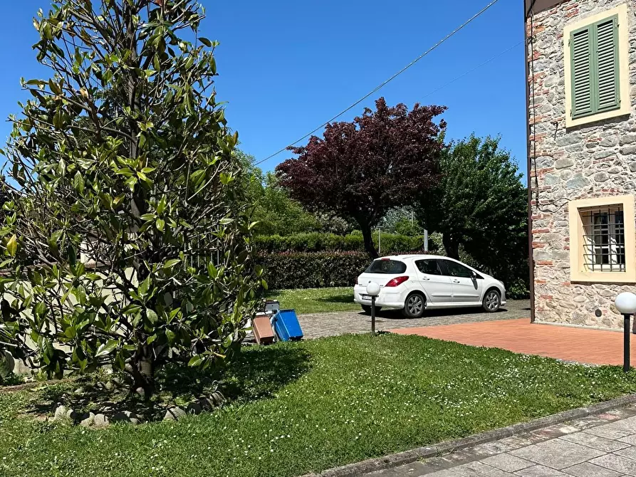 Immagine 4 di Rustico / casale in vendita  a Porcari