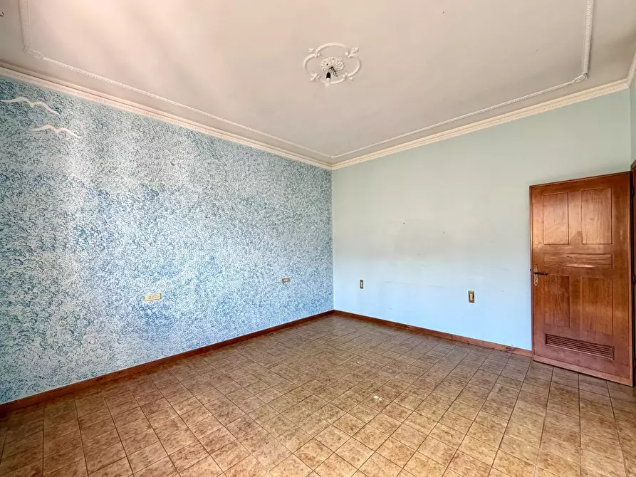 Immagine 13 di Villa in vendita  a Capannori