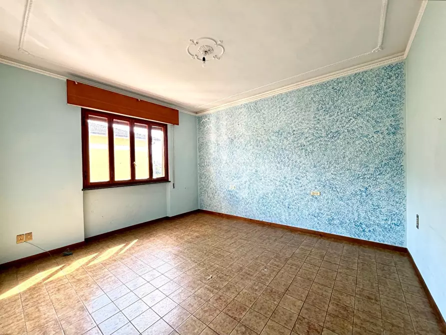 Immagine 12 di Villa in vendita  a Capannori