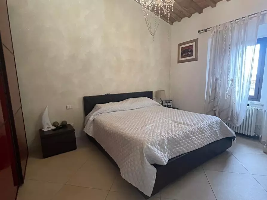 Immagine 13 di Appartamento in vendita  a Carrara