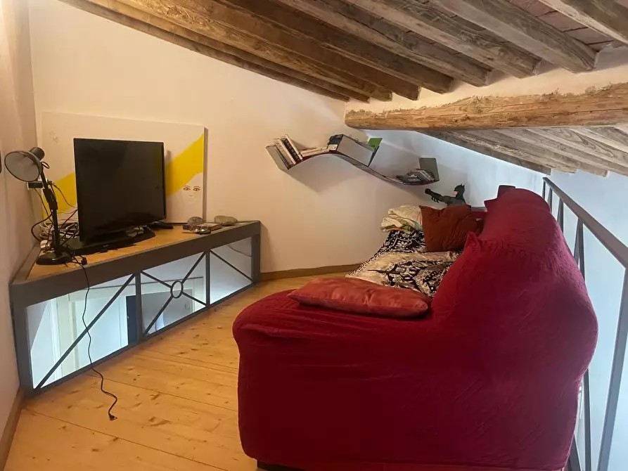 Immagine 17 di Appartamento in vendita  a Carrara