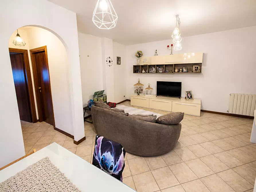 Immagine 4 di Appartamento in vendita  a Carrara