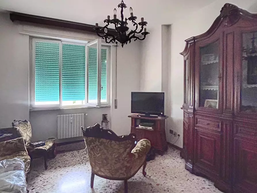 Immagine 3 di Appartamento in vendita  a Livorno
