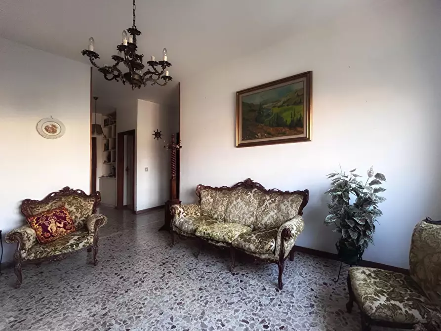 Immagine 1 di Appartamento in vendita  a Livorno