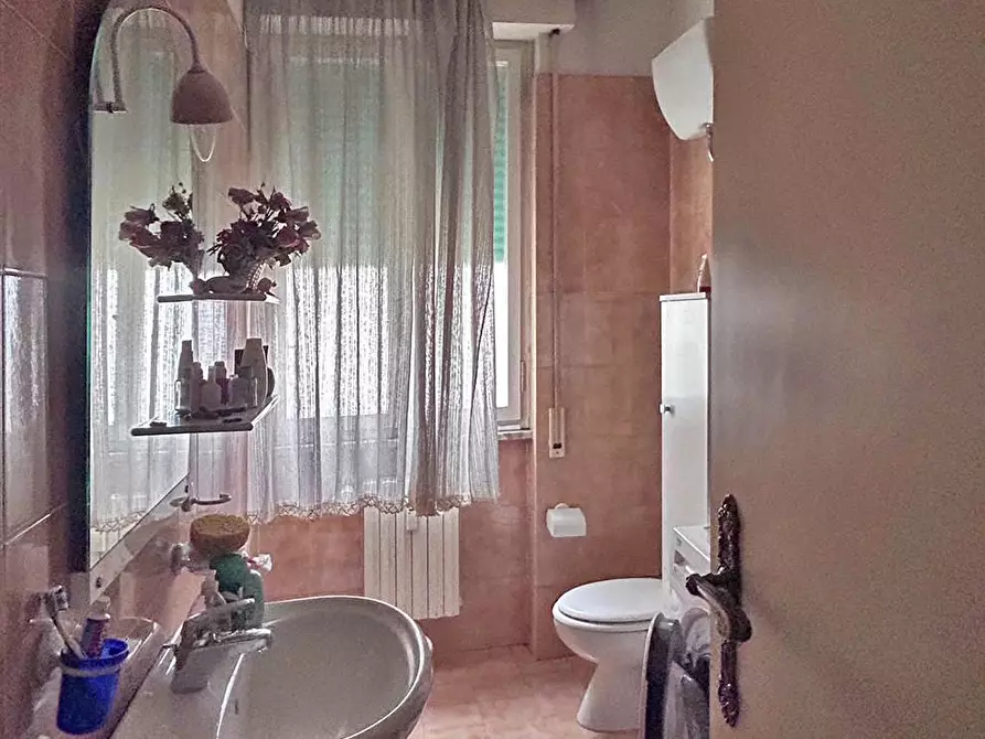 Immagine 17 di Appartamento in vendita  a Livorno