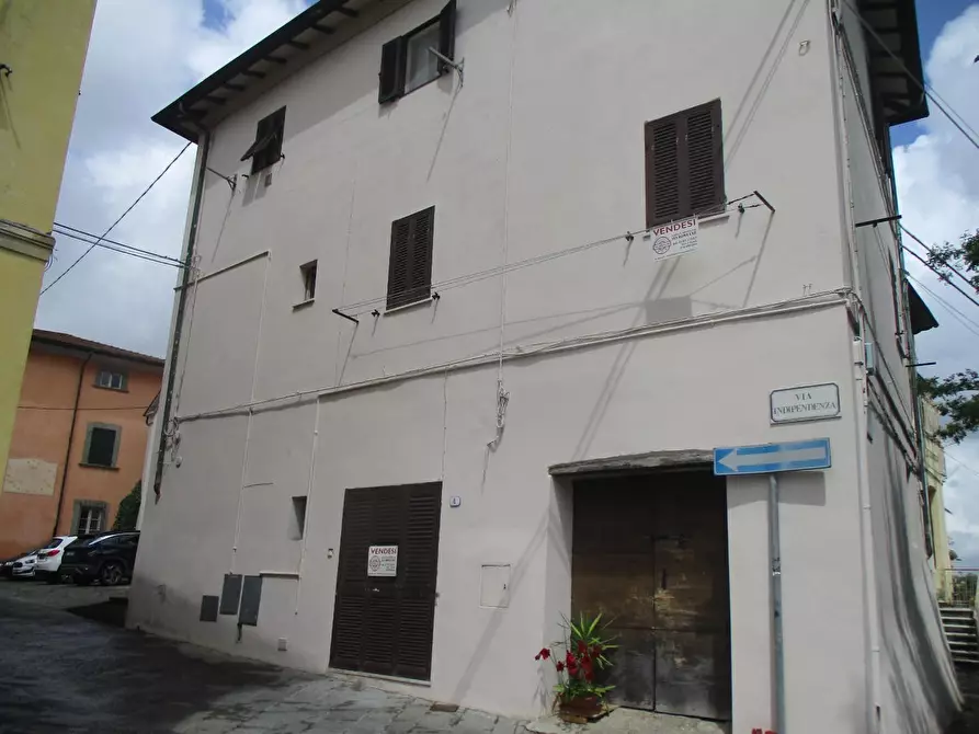 Immagine 3 di Appartamento in vendita  a Santa Maria A Monte