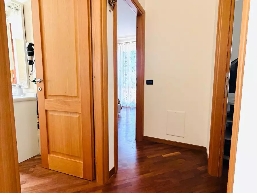 Immagine 14 di Villetta a schiera in vendita  a Massa